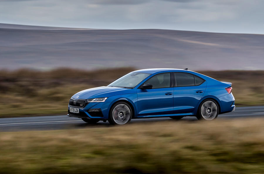 12 skoda octavia vrs tdi 2021 uk first drive review on road front