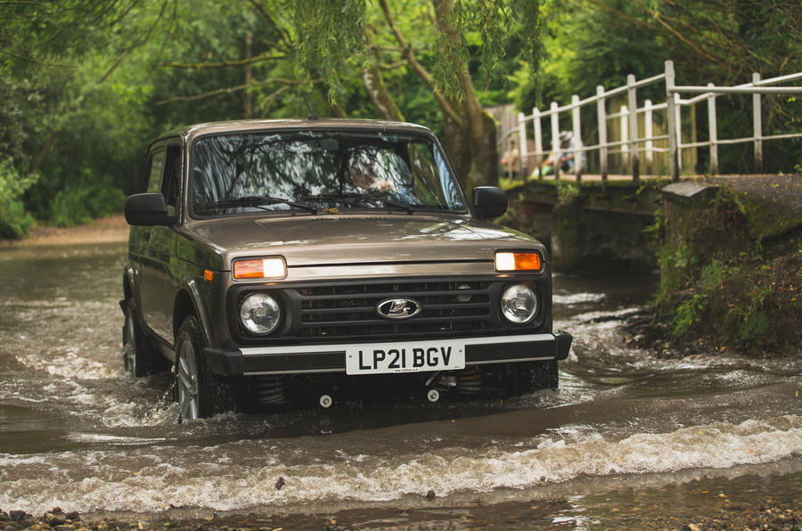 92 Lada Niva EOL feature wading