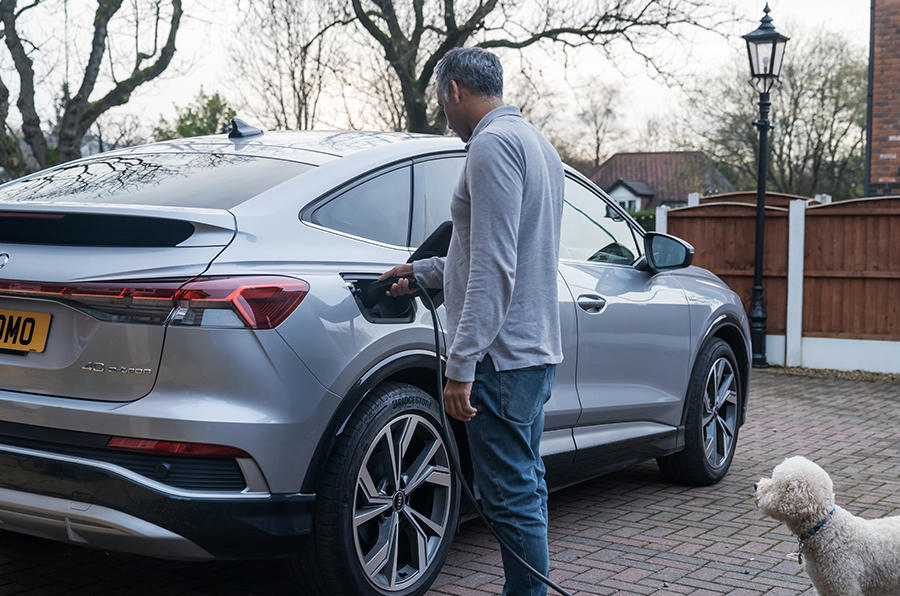 ac Q4etron charging sportback