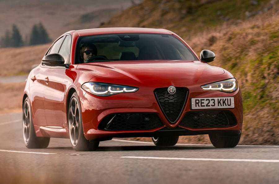 alfa romeo giulia veloce review 2023 01 cornering front