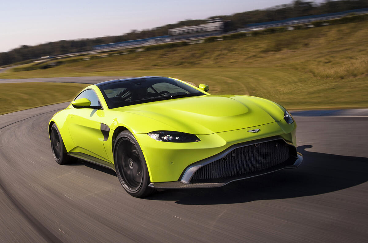 Aston martin vantage lime essence 02