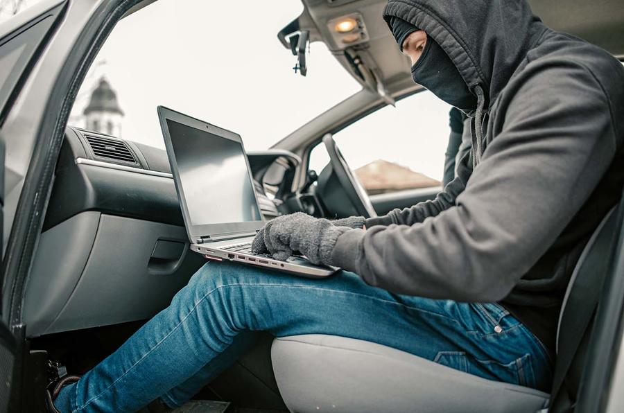 Car hacker gsr2 and cybersecurity