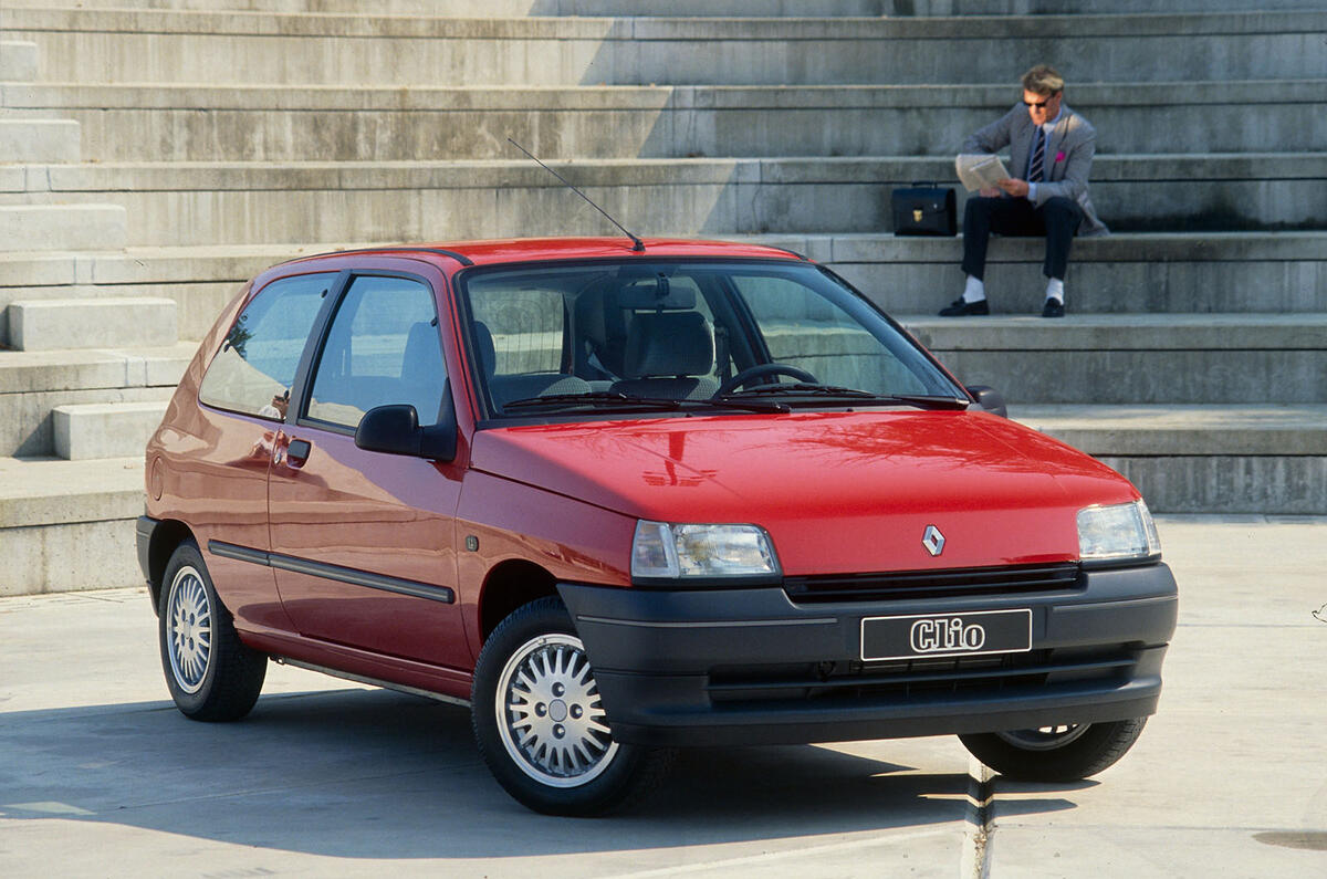 Clio1v2 750