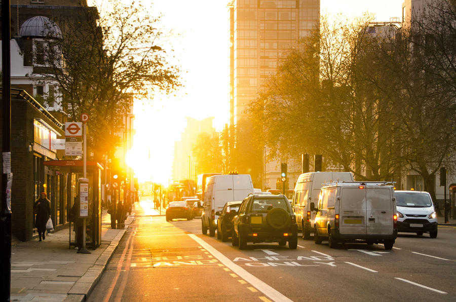 Average CO2 emissions rise as market shifts from diesels