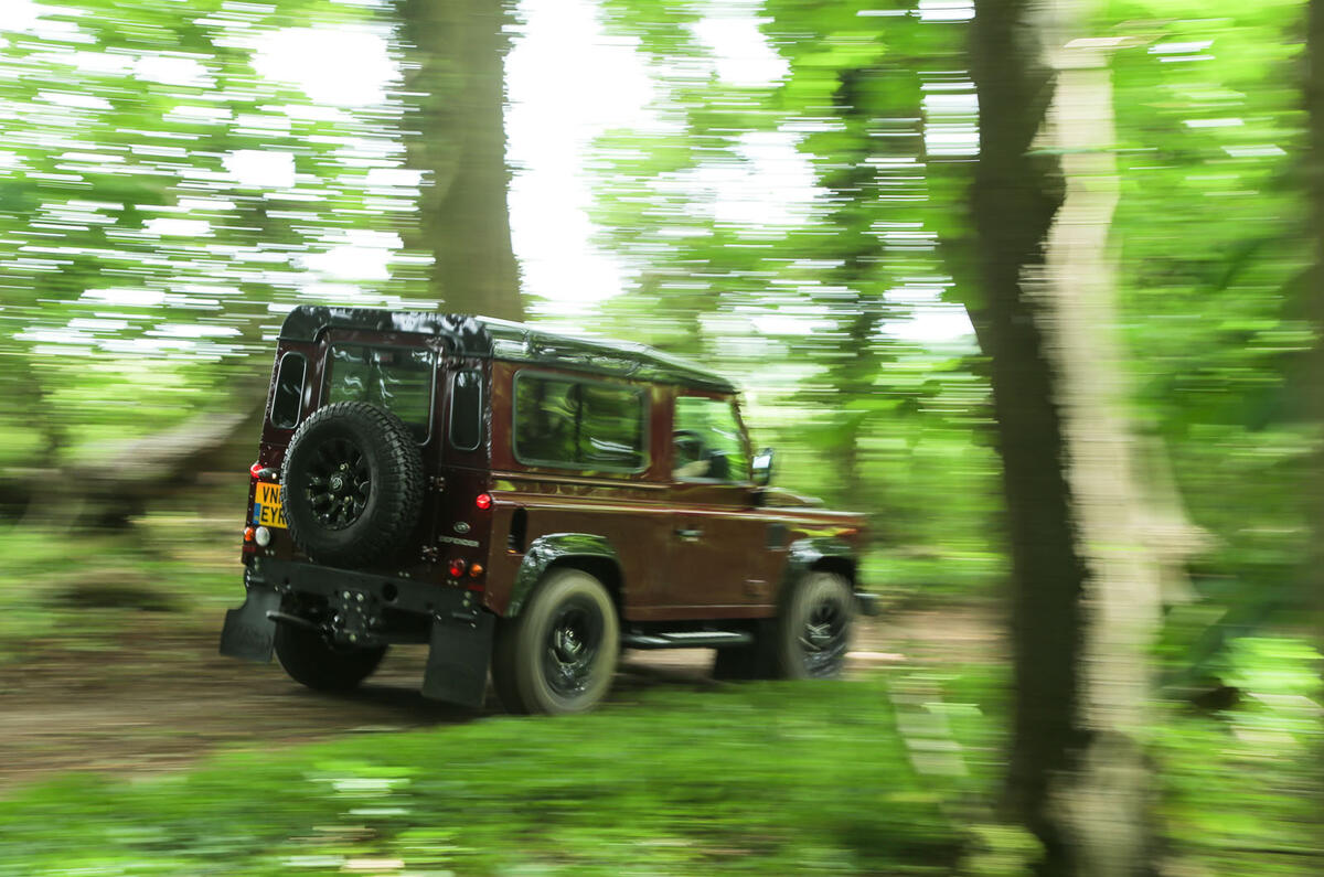 Defender lter 084