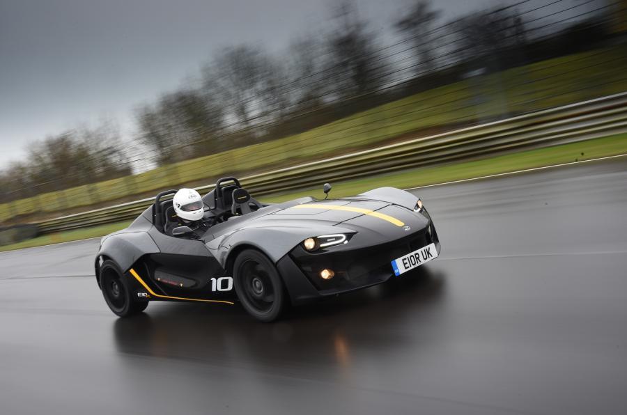 Zenos hybrid model under consideration