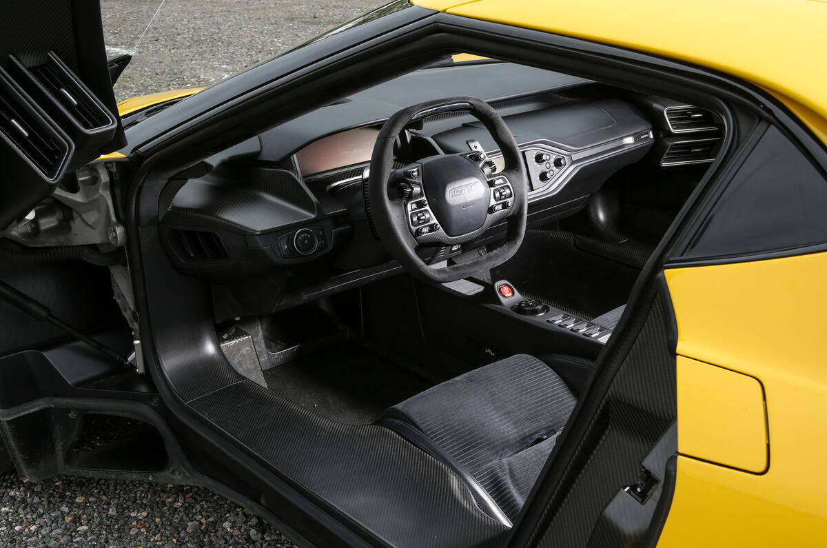 Ford gt uk interior