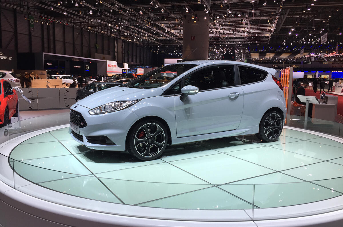 Ford fiesta st200 geneva show 13