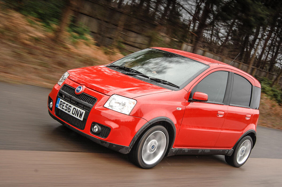 Hot cuty cars web 320