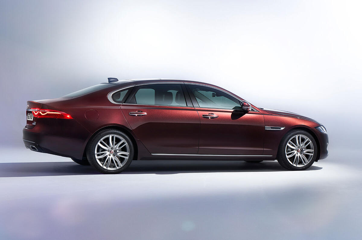 Jaguar xf l 2016 172
