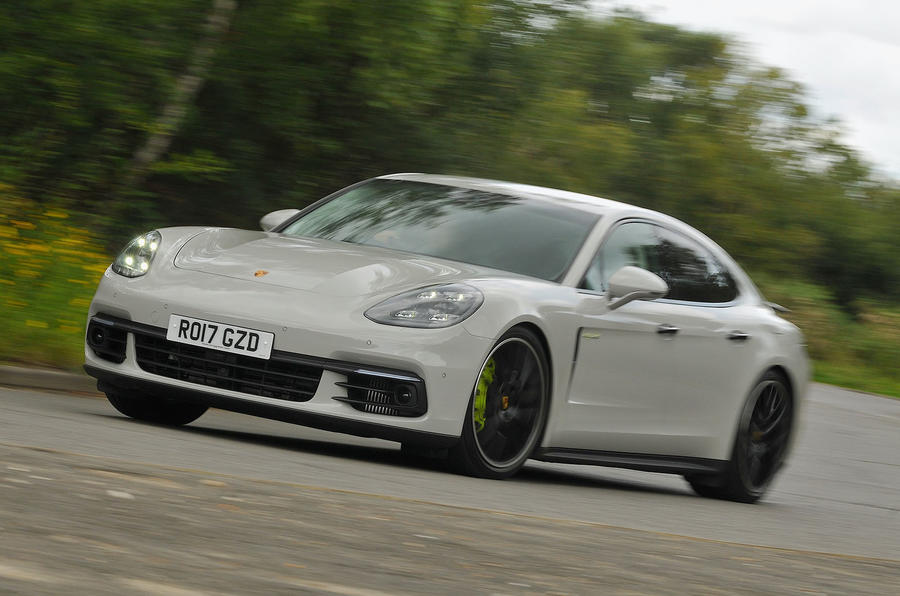 Porsche Panamera 4 Hybrid front three quarter