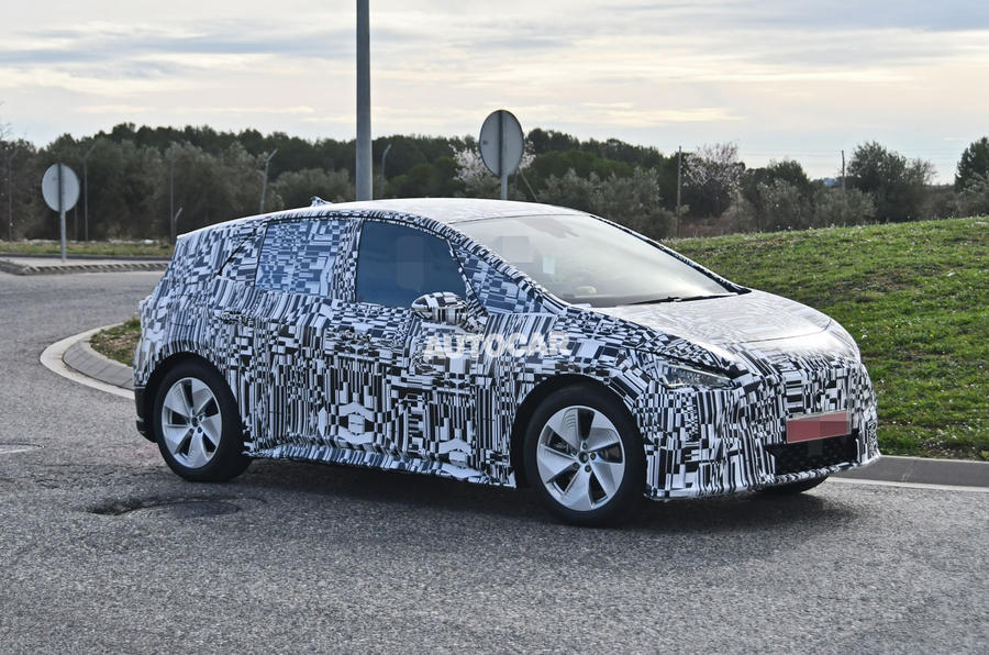 Seat El Born camo'd prototype spy photos - front