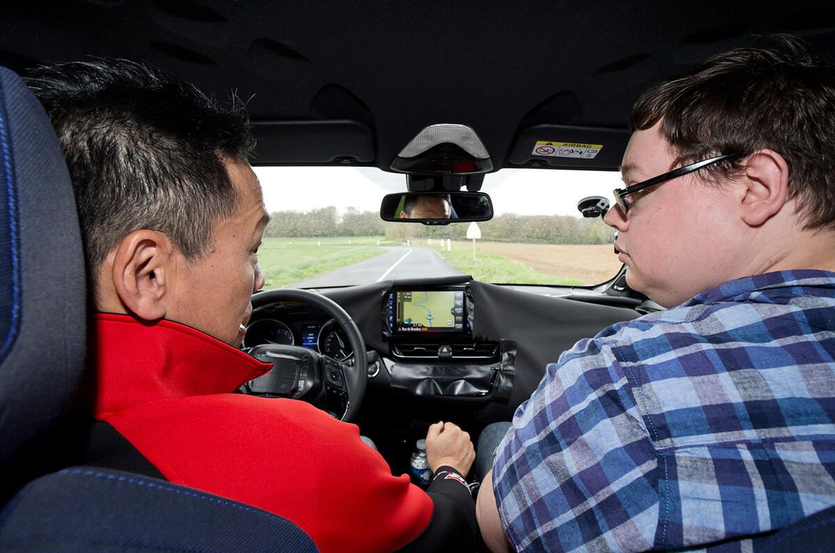 Toyota chr ride 2016 051