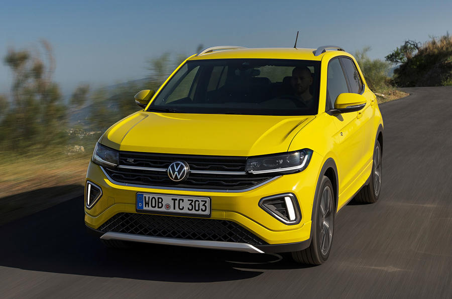 Volkswagen T Cross 2024 front quarter tracking