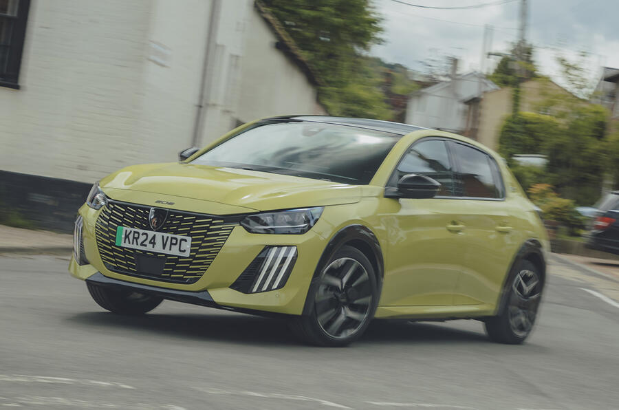 Peugeot e 208 front lead