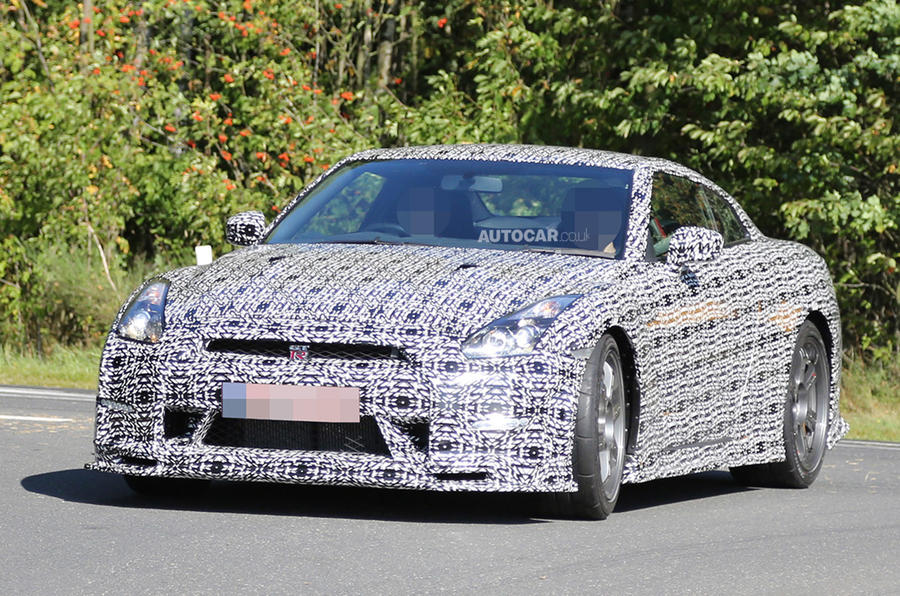 Nissan GT-R Nismo - first spy pics