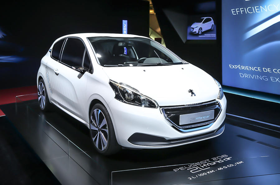 Peugeot reveals new 208 Hybrid Air concept at Paris