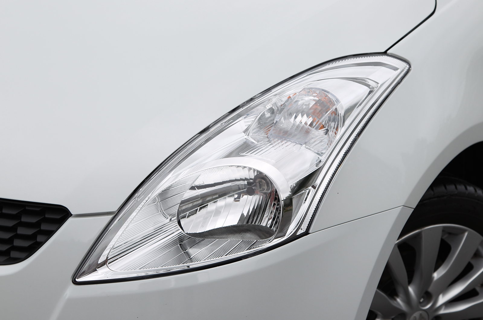 Suzuki Swift headlight