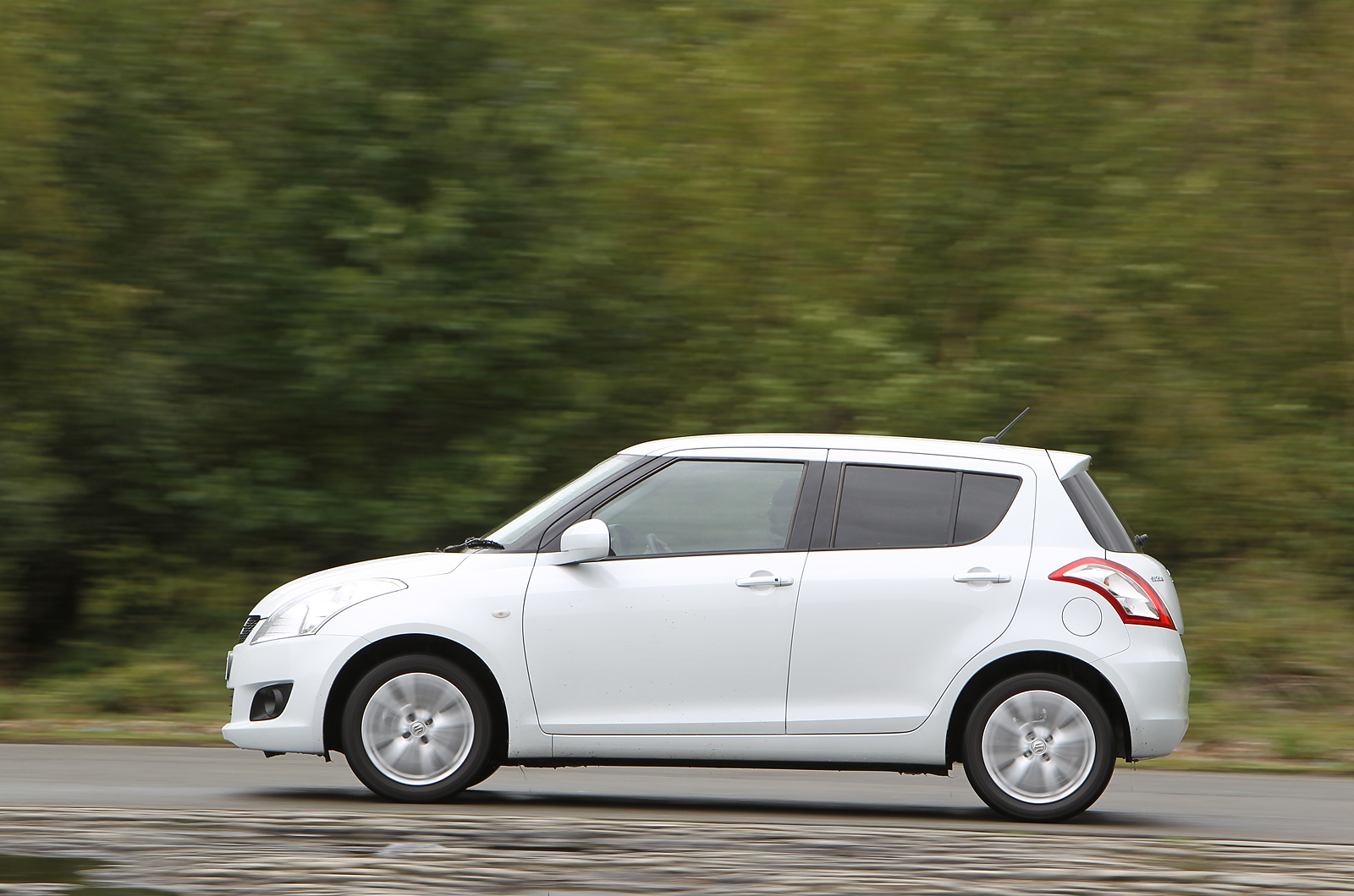 Suzuki Swift side profile