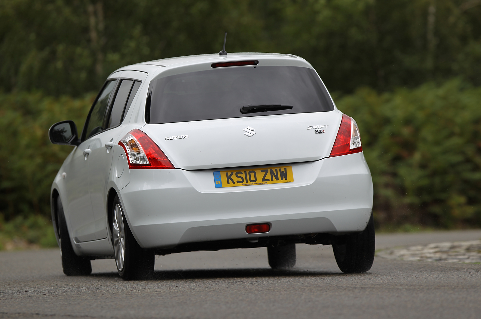 Suzuki Swift rear cornering