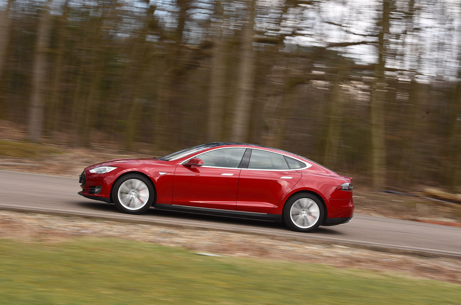 525bhp Tesla Model S P90D