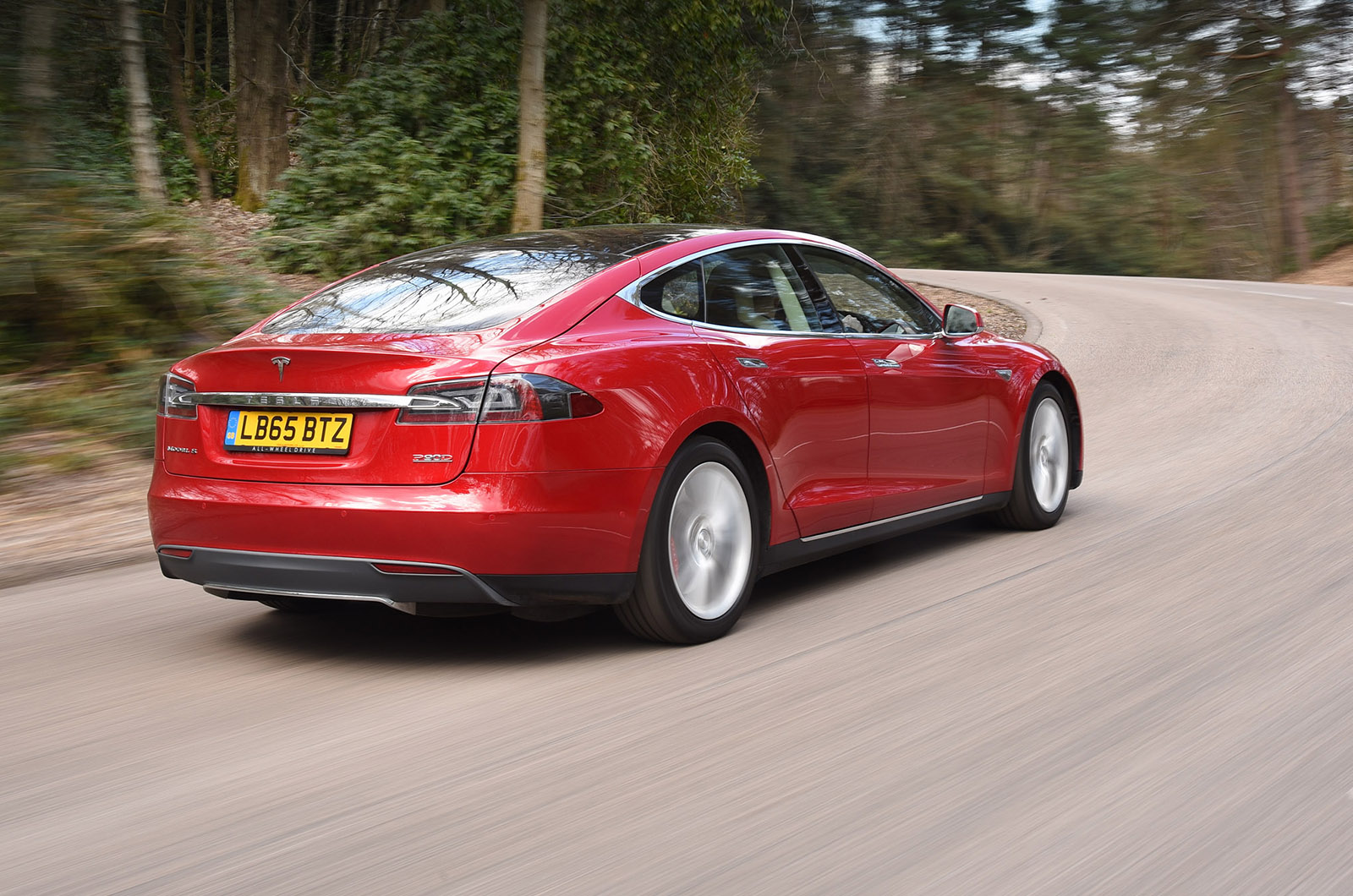 Tesla Model S P90D rear