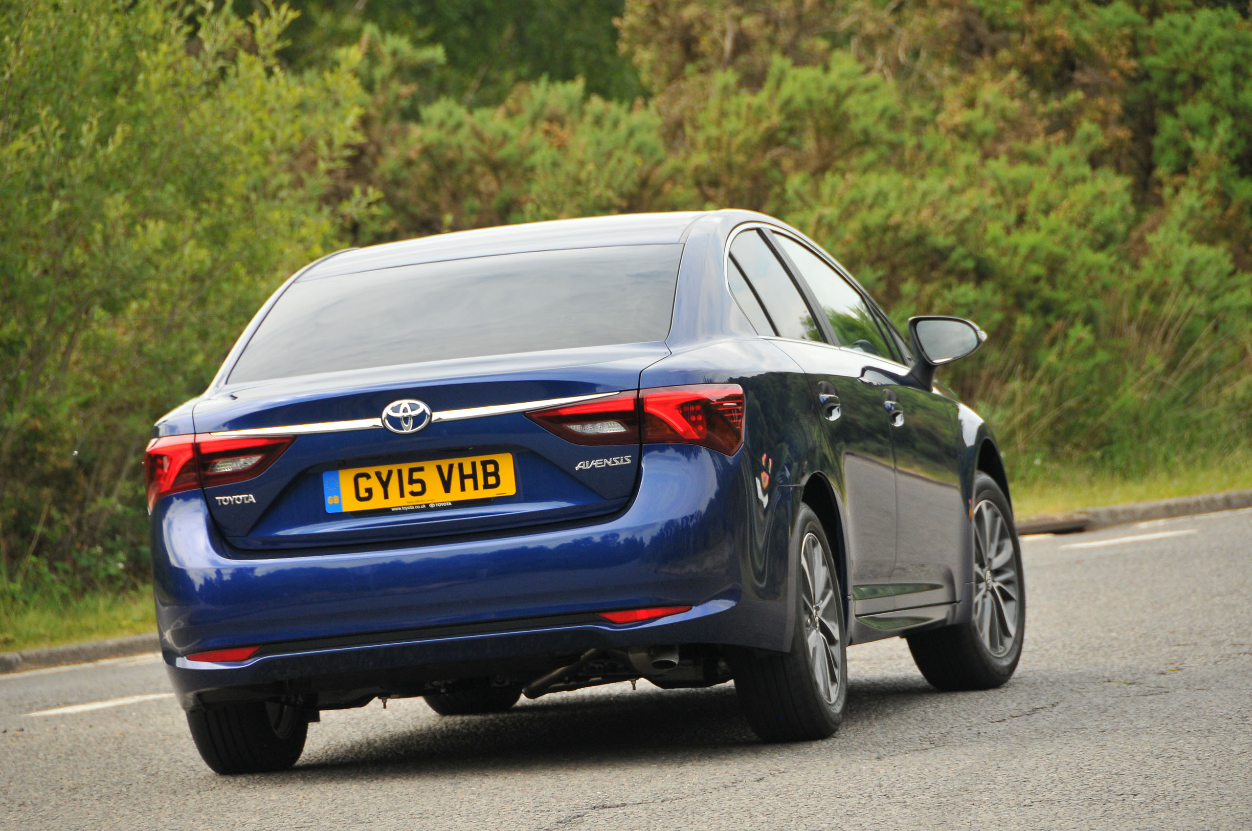 Toyota Avensis rear