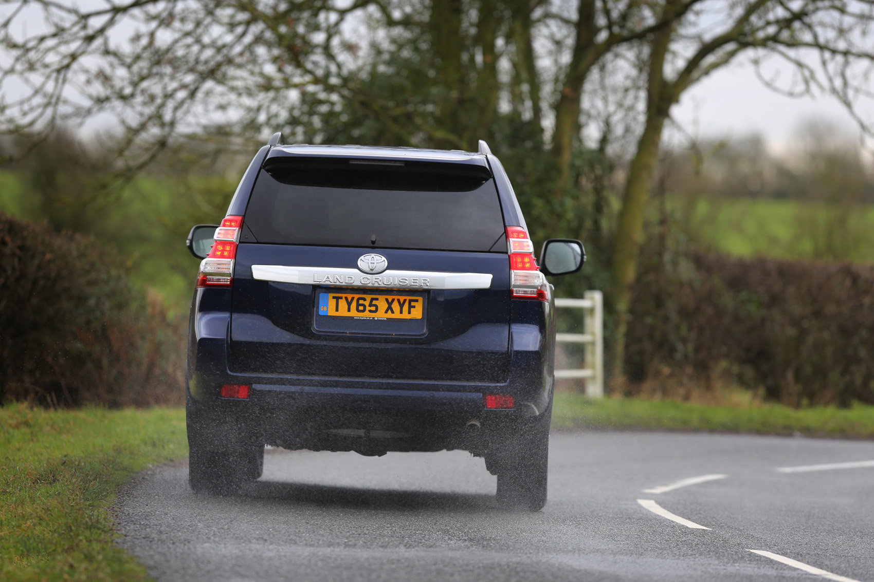 Toyota Land Cruiser rear cornering