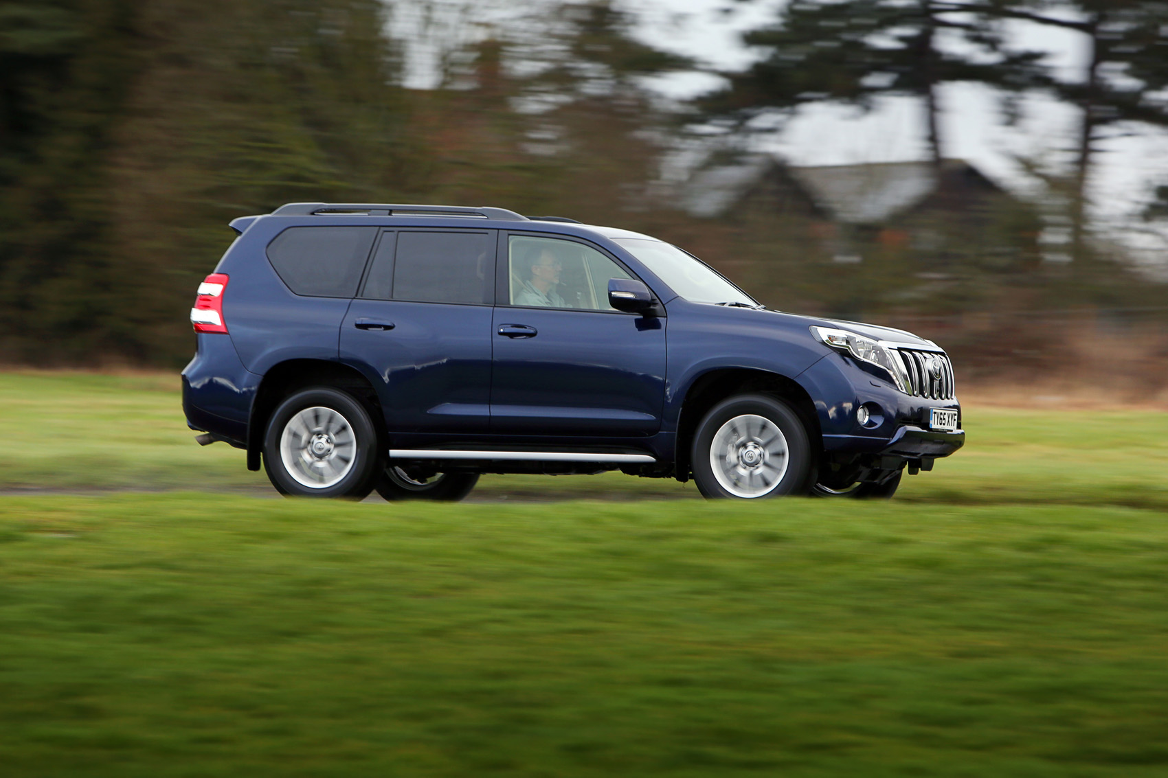 Toyota Land Cruiser side profile