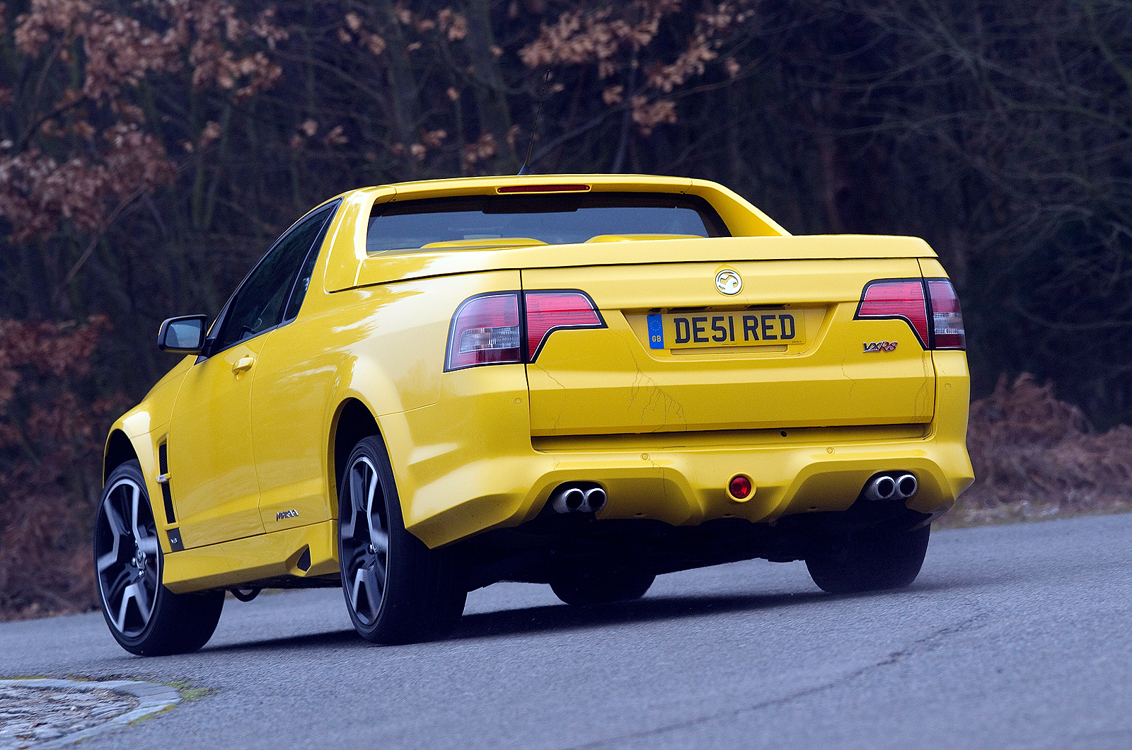 Vauxhall VXR8 Maloo rear cornering