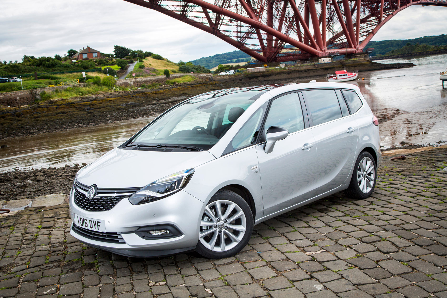 3.5 star Vauxhall Zafira Tourer