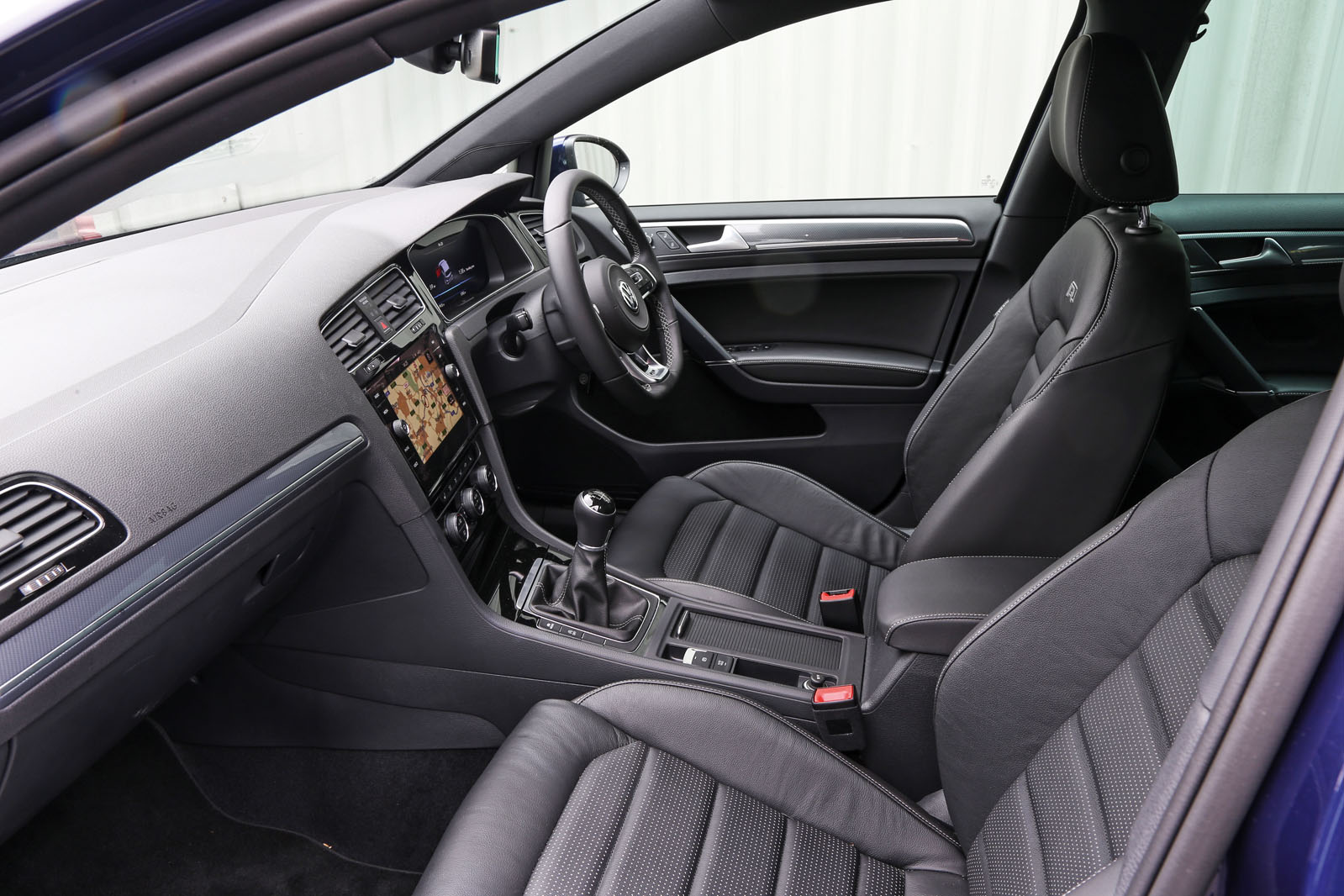 Volkswagen Golf interior