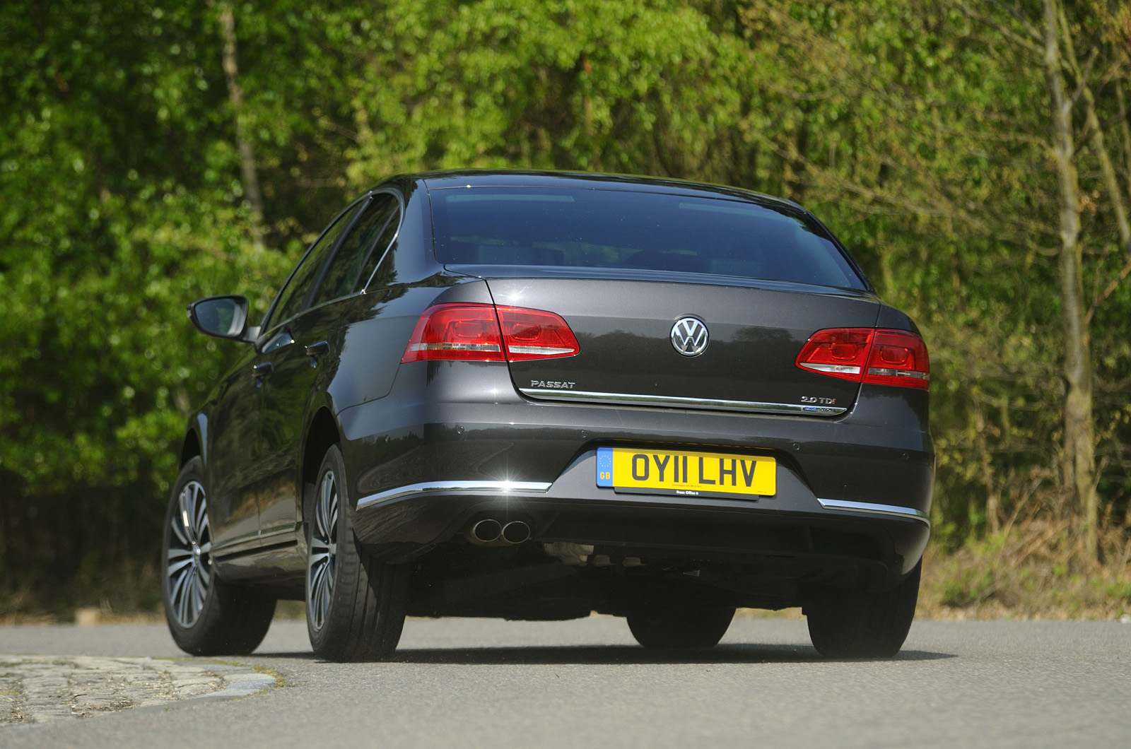 Volkswagen Passat rear cornering