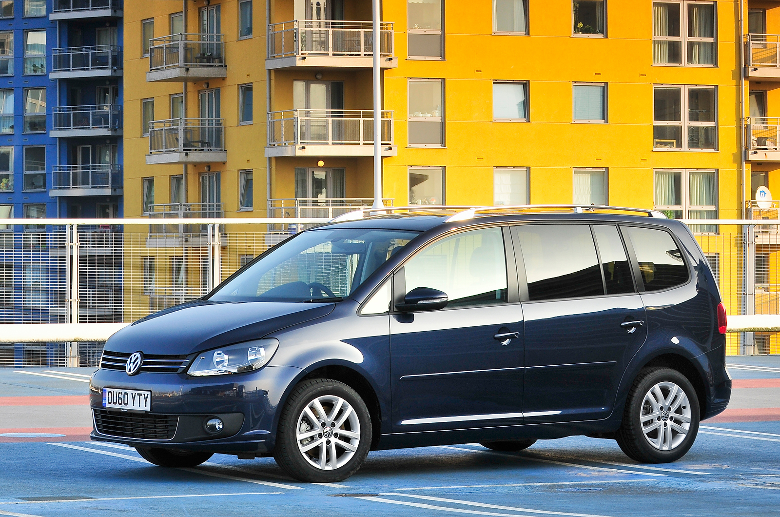 4 star Volkswagen Touran